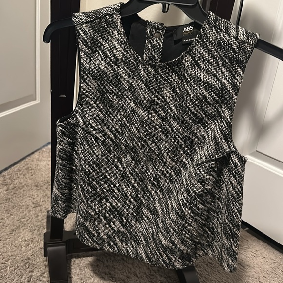 Abs - Picture 2 of 5